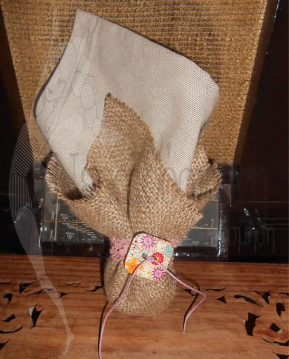 mpomponiera-me-linatsa-kai-koybi