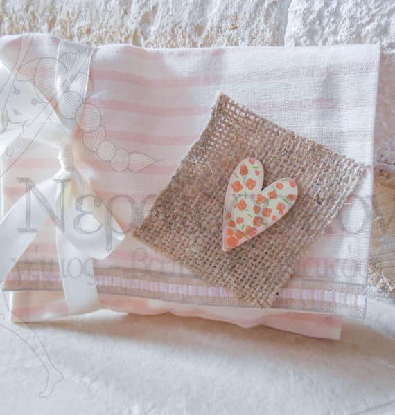 xeiropoiith-mpomponiera-fakelos-me-kardia